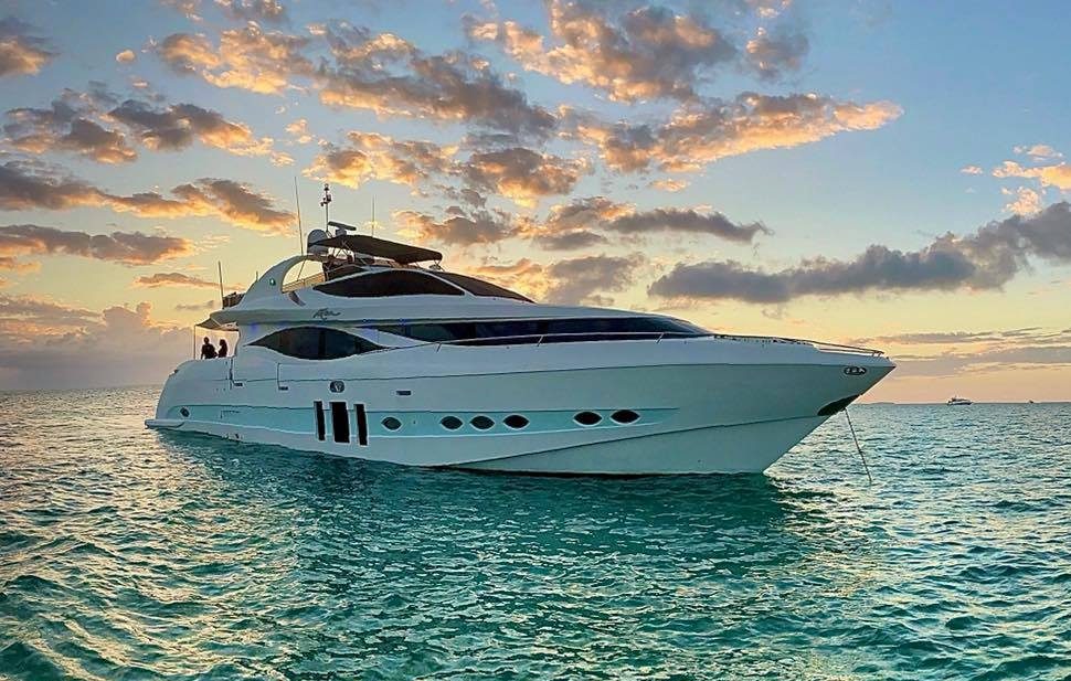 Mia Yacht